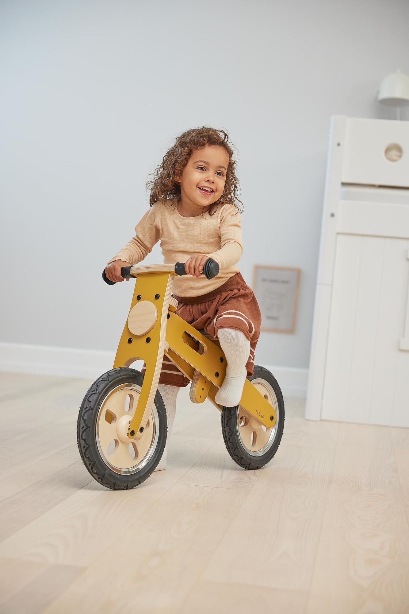 Das Balance-Bike Holz Gelb 2