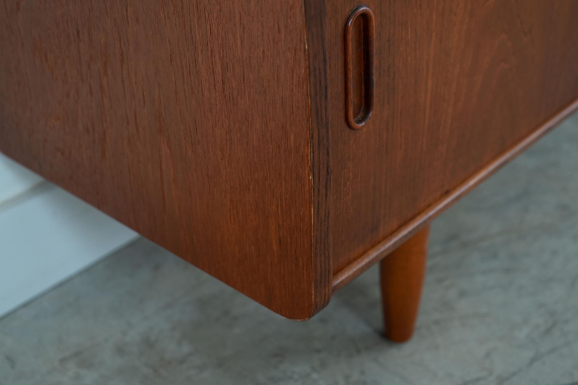 Sideboard Teakholz 1970er Jahre 11