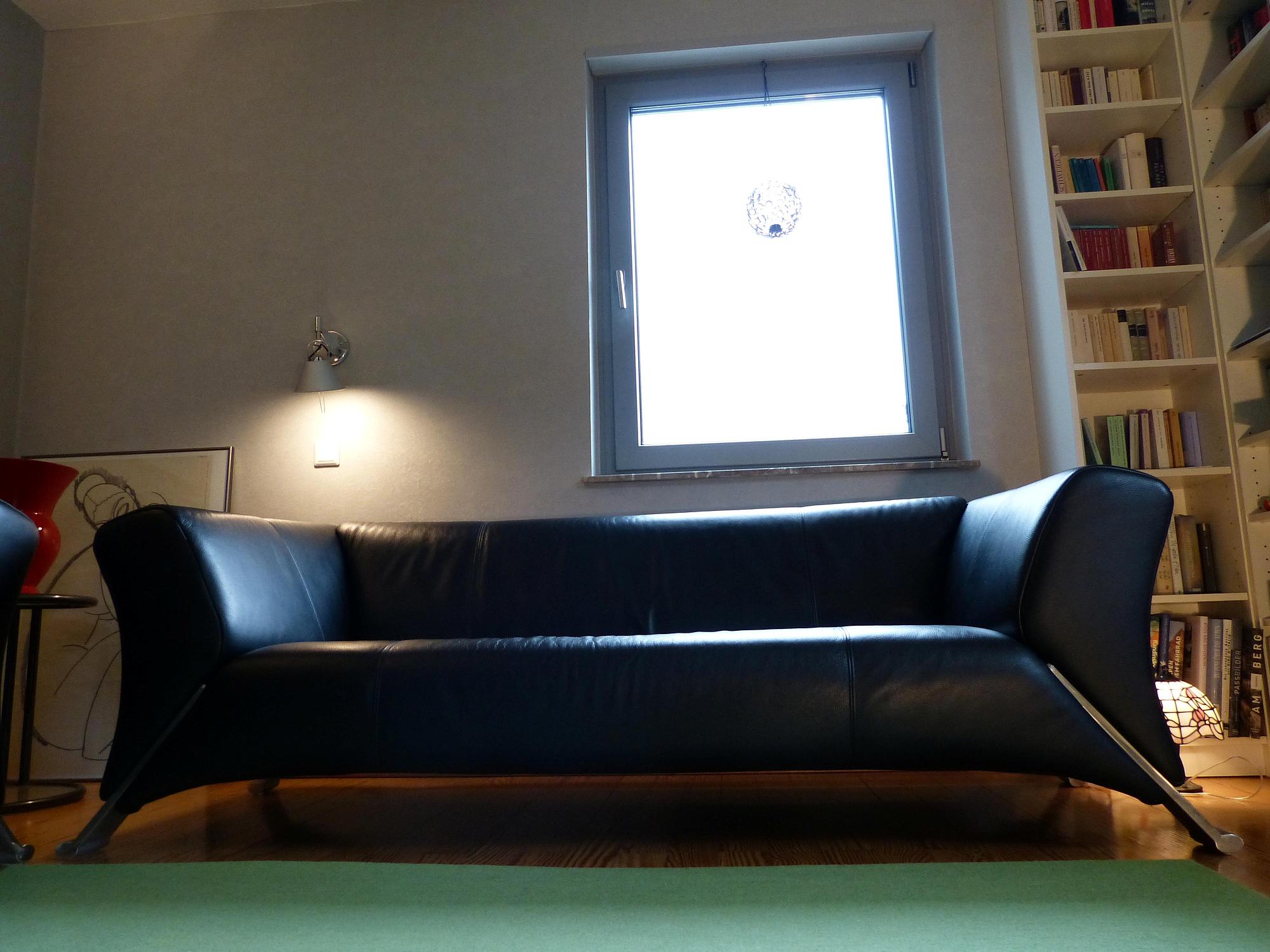 322 Sofa Aluminium Holz Schwarz 3