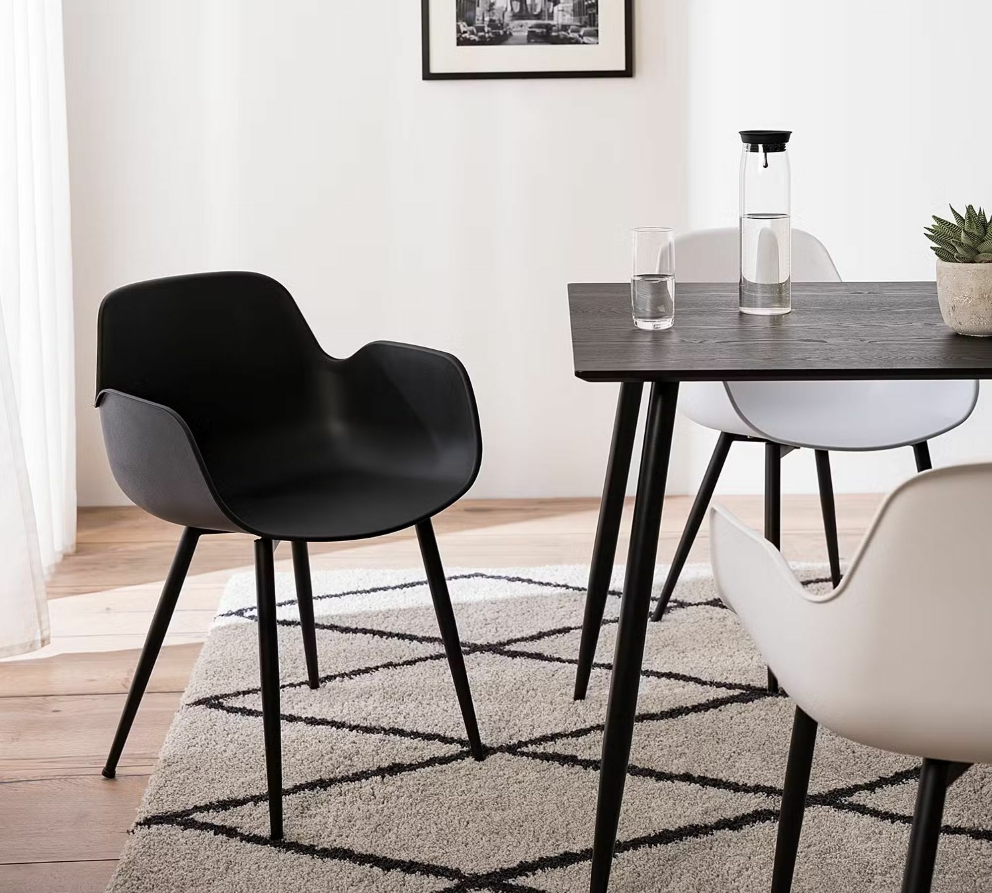 Mercada Armchair Black 0