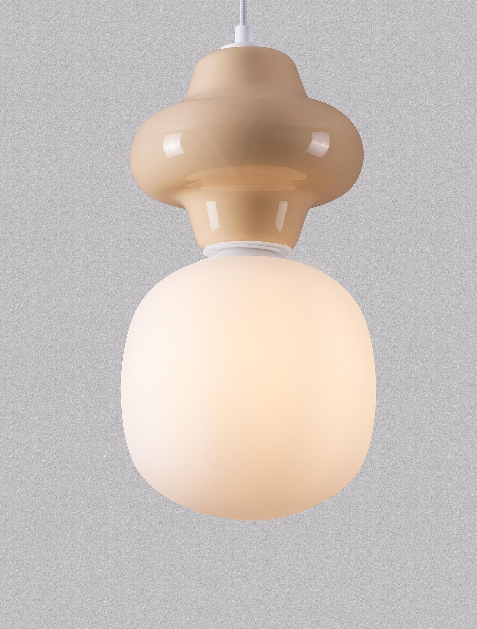 Clio Typ A Pendelleuchte Keramik Opalglas Beige 4