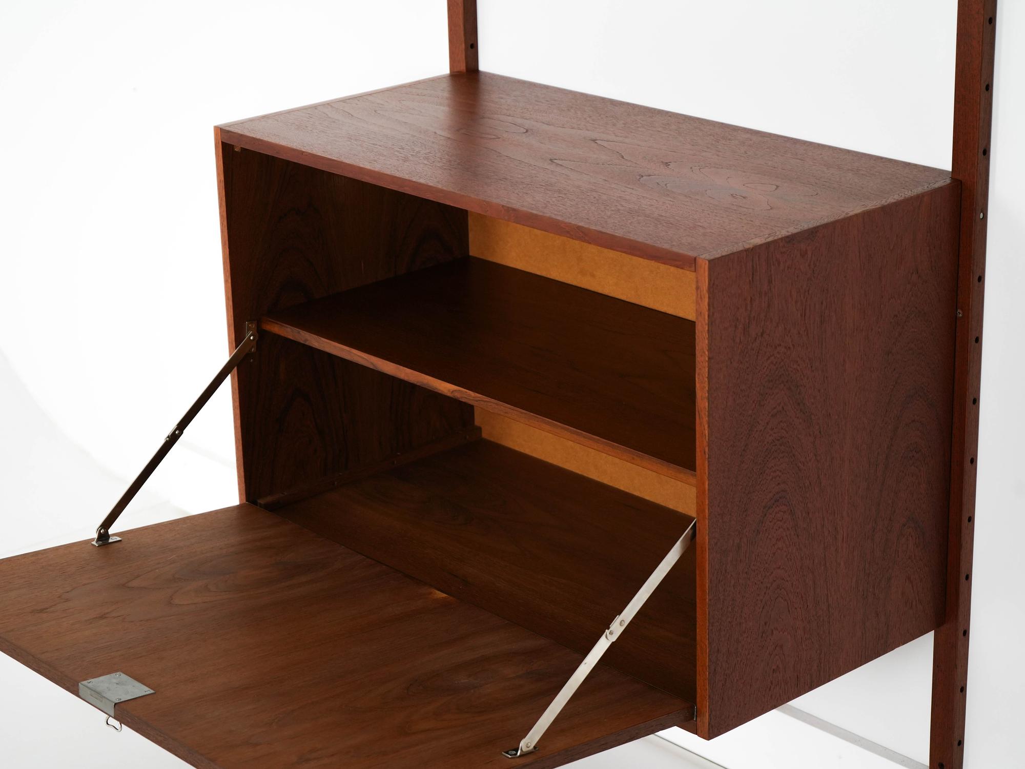 Regal Teakholz 1960er Jahre 13