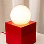 Bob 14 Tischleuchte Rot mit USB-C Ladestation 4