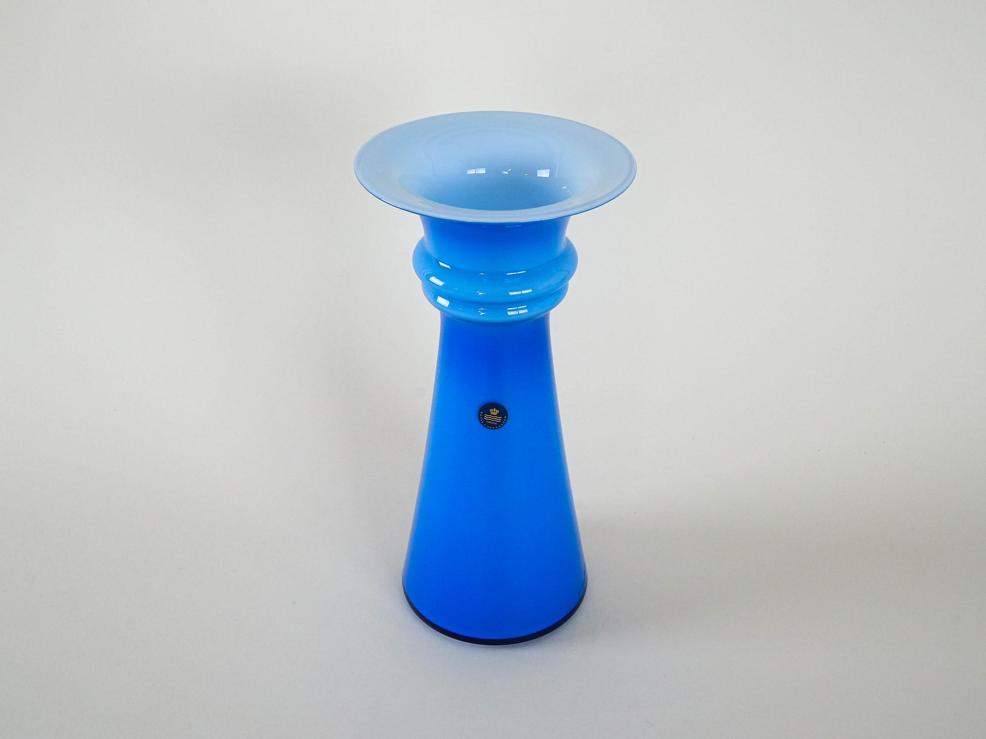 Glass vase Blue 4