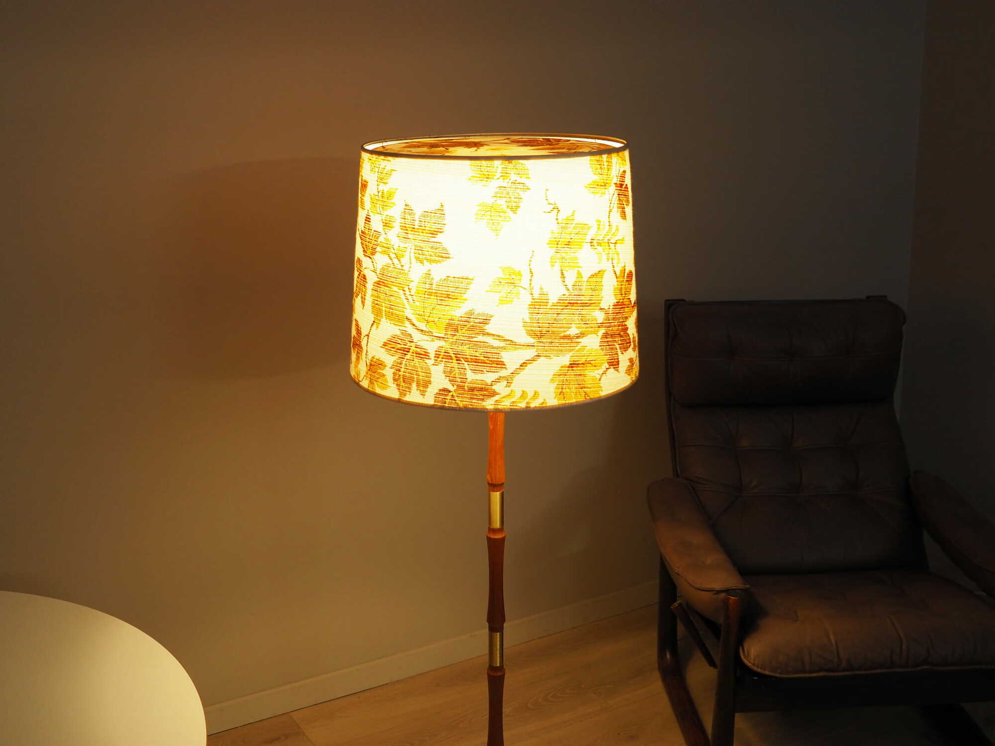 Floor lamp wood metal multicolor 1970s 4