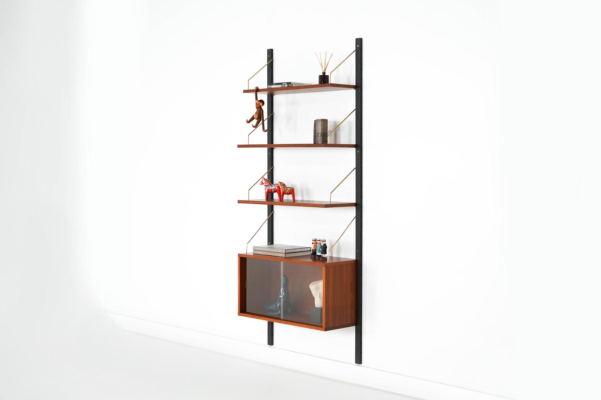 Libreria in teak marrone anni '60 3