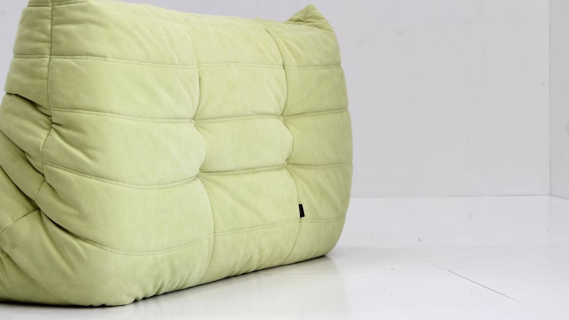 Togo Sofa 2-seater Alcantara Mint Green 4