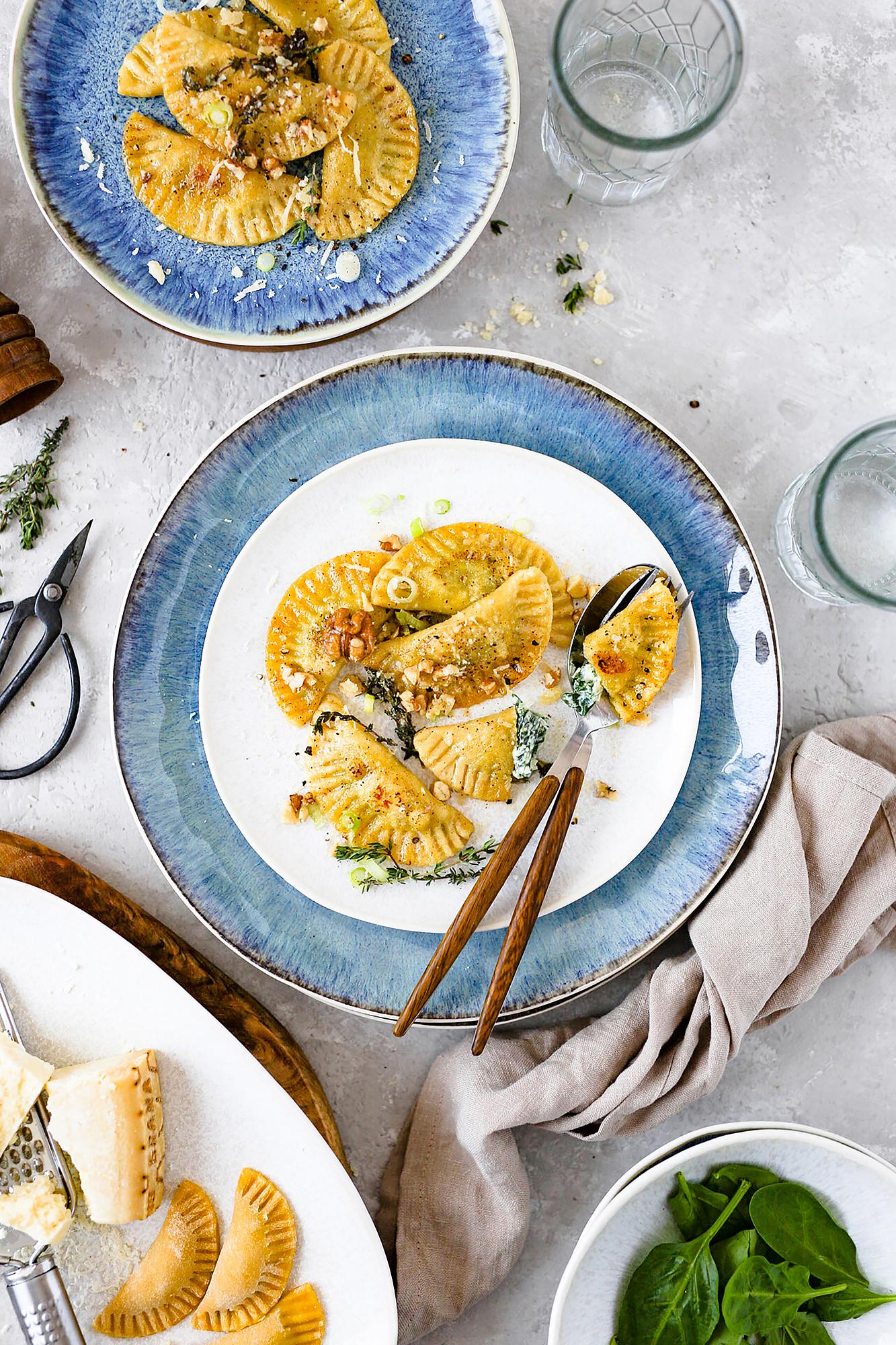 16x Kombiservice Kopan Steinzeug Weiß 2