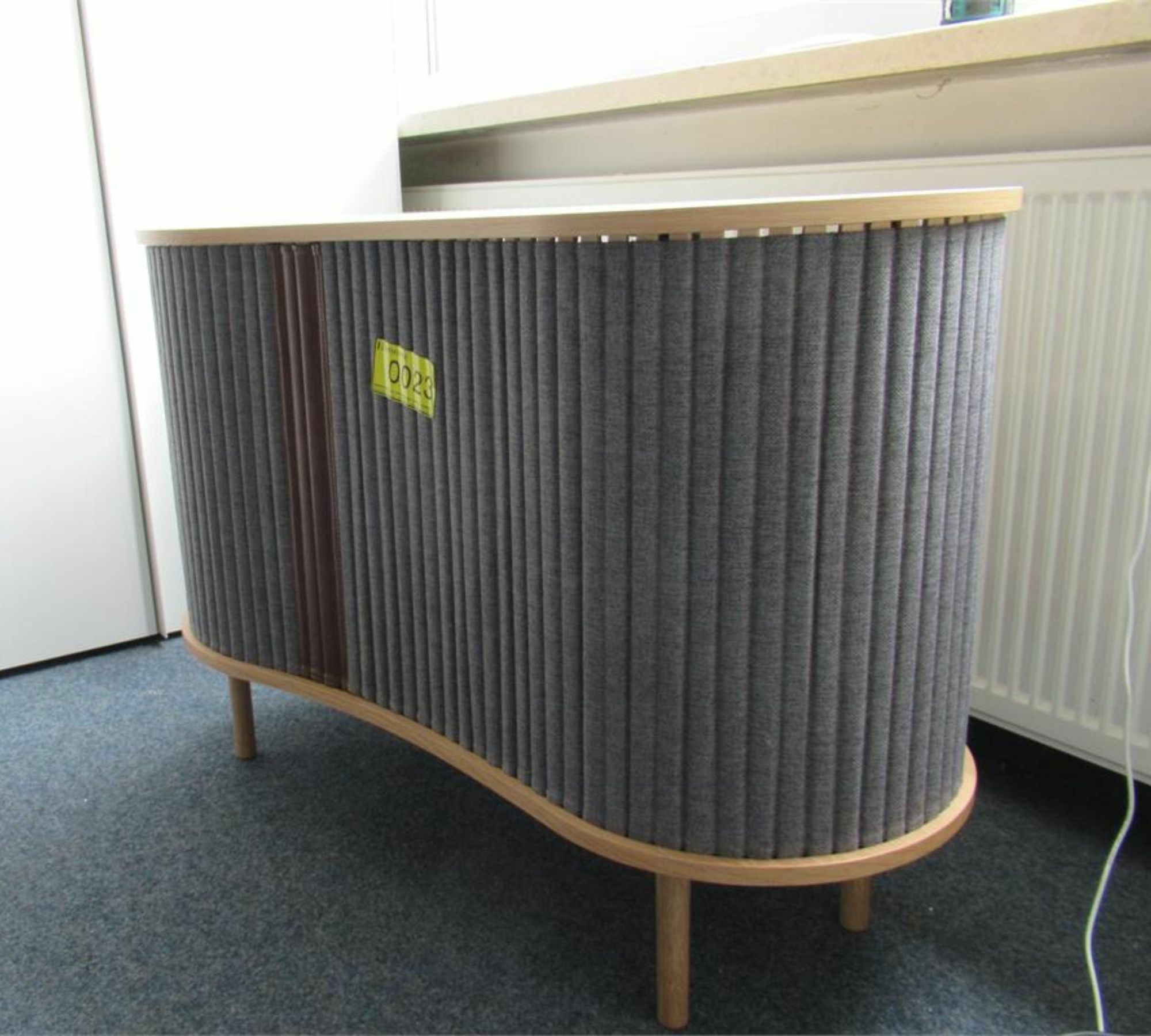 Audacious Sideboard Holz Textil Grau 1