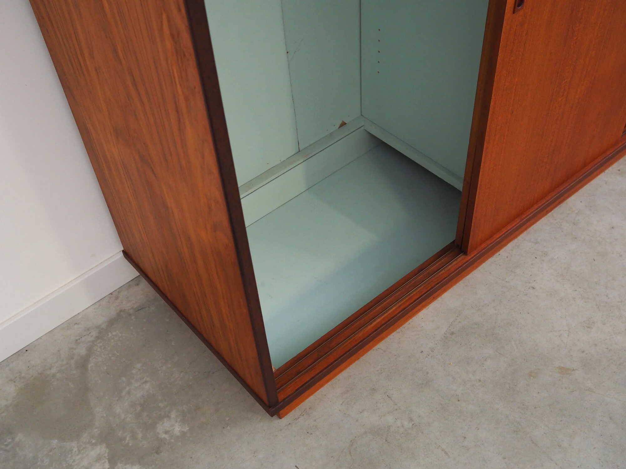 Vintage Kleiderschrank Teakholz Braun 1960er Jahre 6