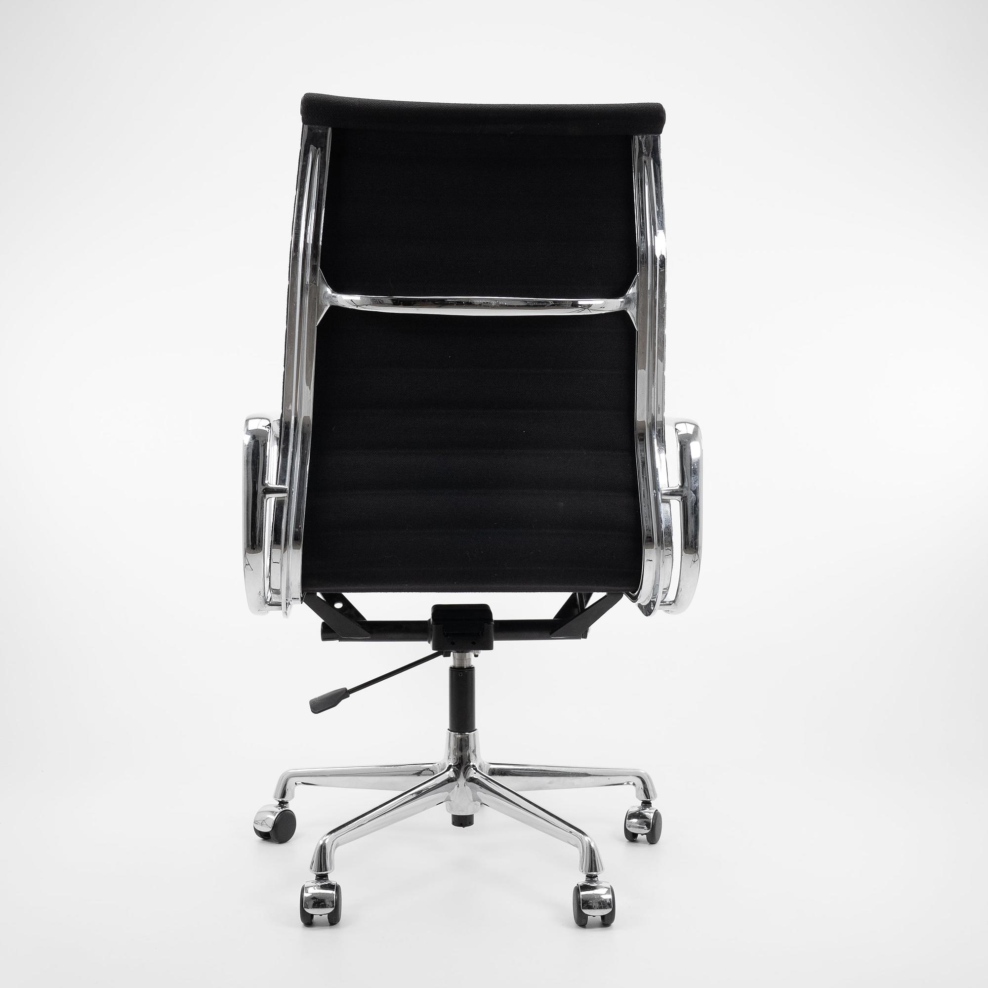 EA119 Bürostuhl Schwarz von Vitra 3