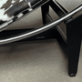 LC4 Chaiselongue Fell Schwarz Weiß Braun Gefleckt 2