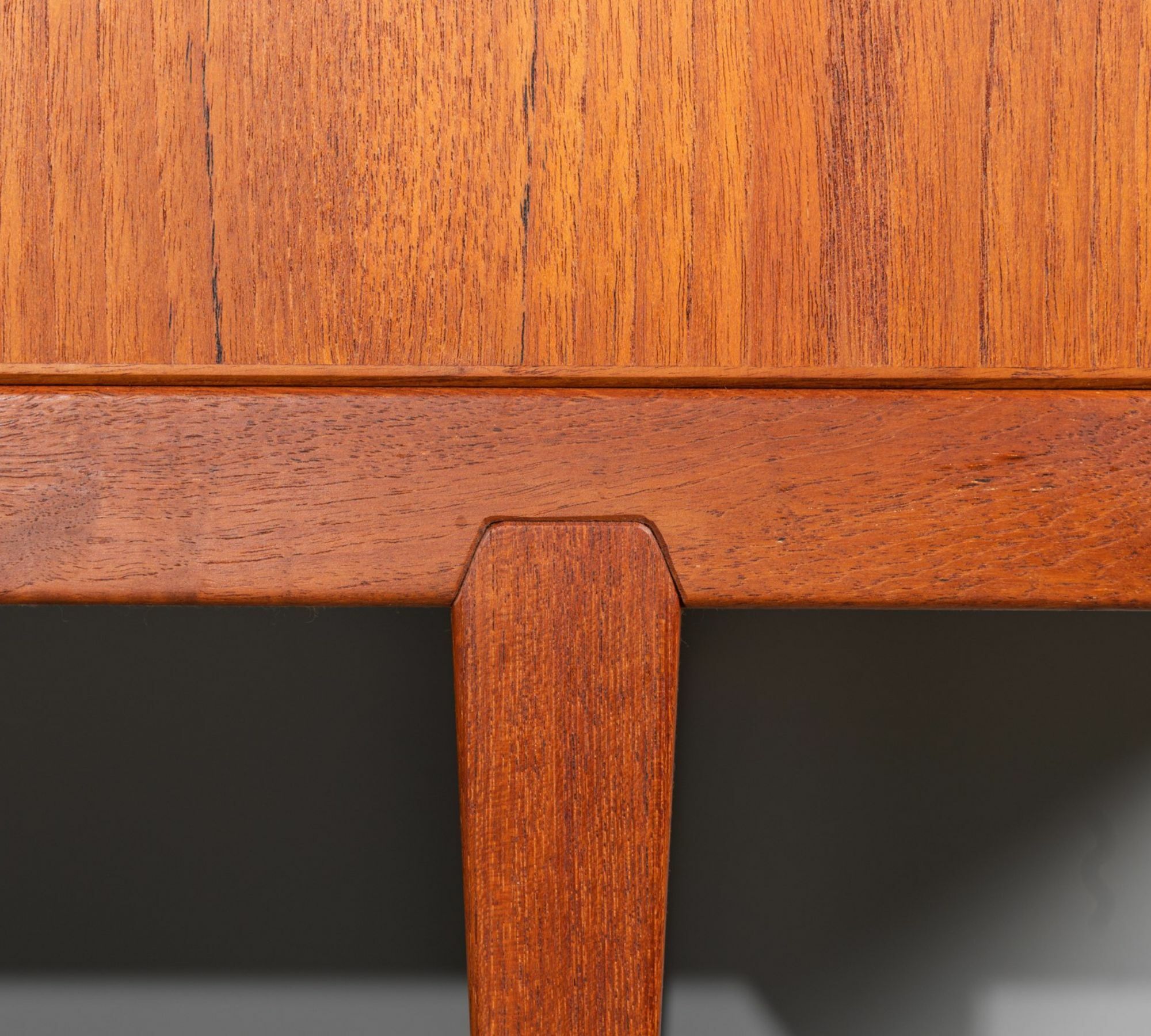 Sideboard Teakholz Rosengren Hansen 1950er Jahre 5