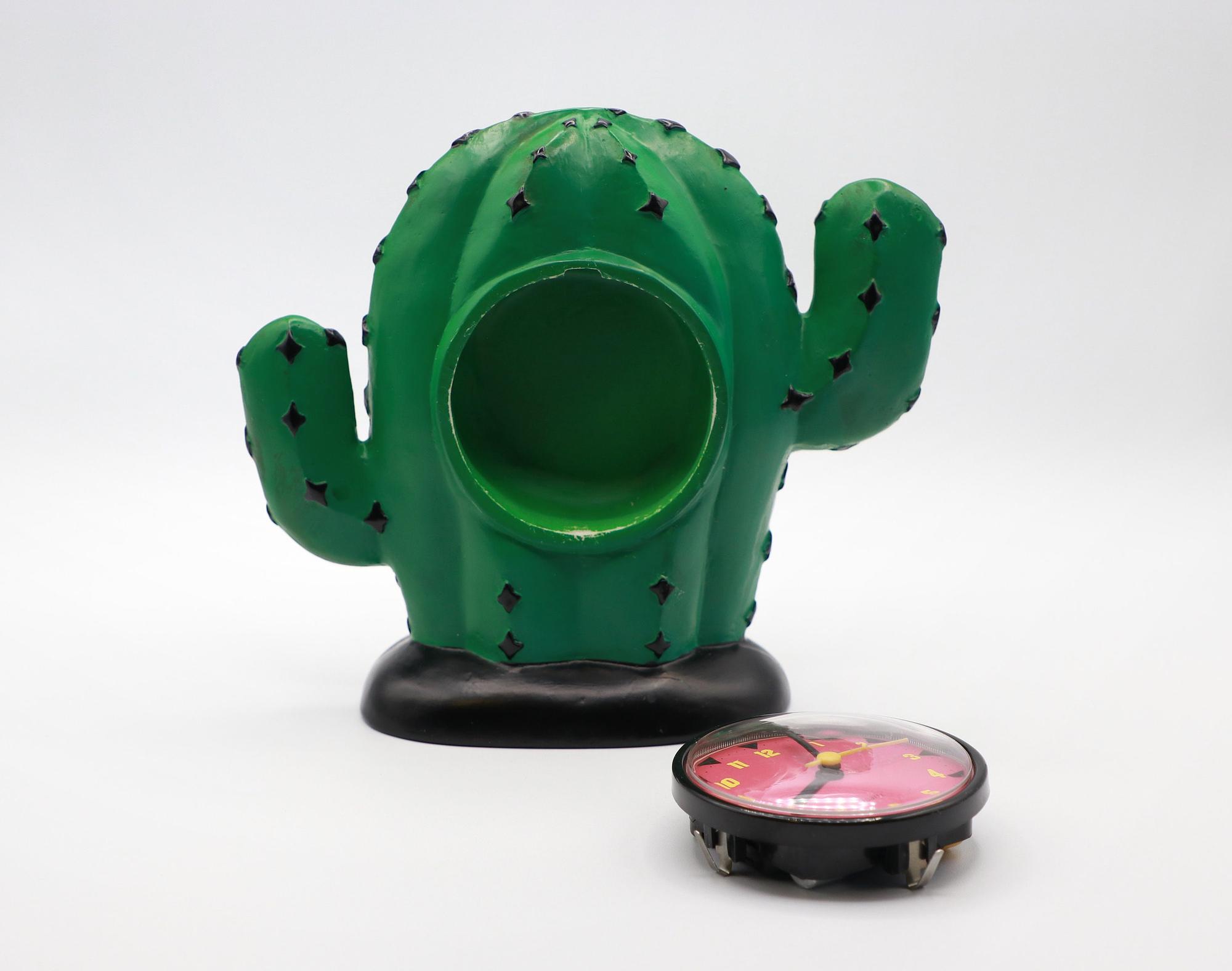 Vintage Tischuhr Kunststoff Grün 1980er Jahre 3