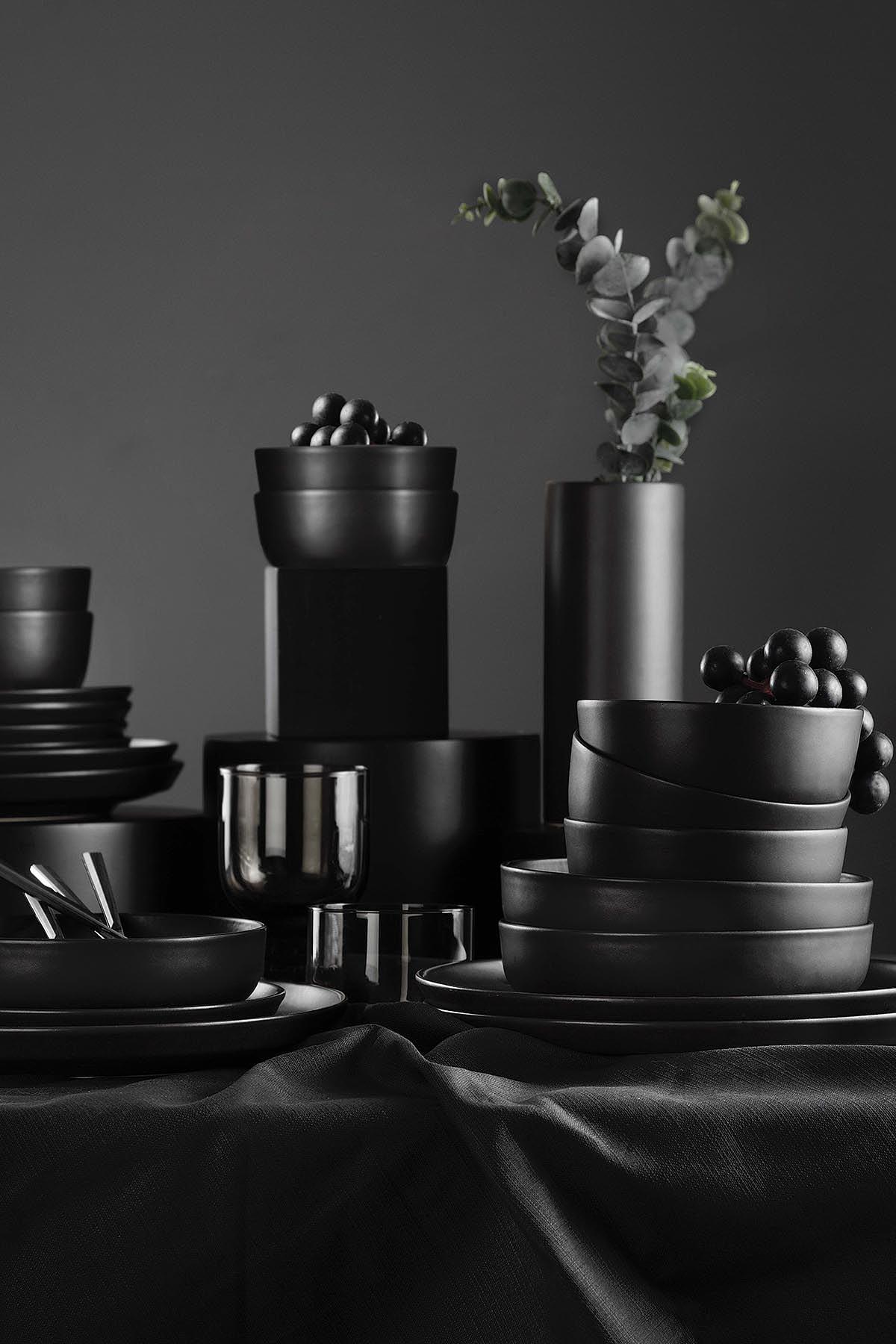 Dinnerware set 18-pc. Porcelain Matte Black 2
