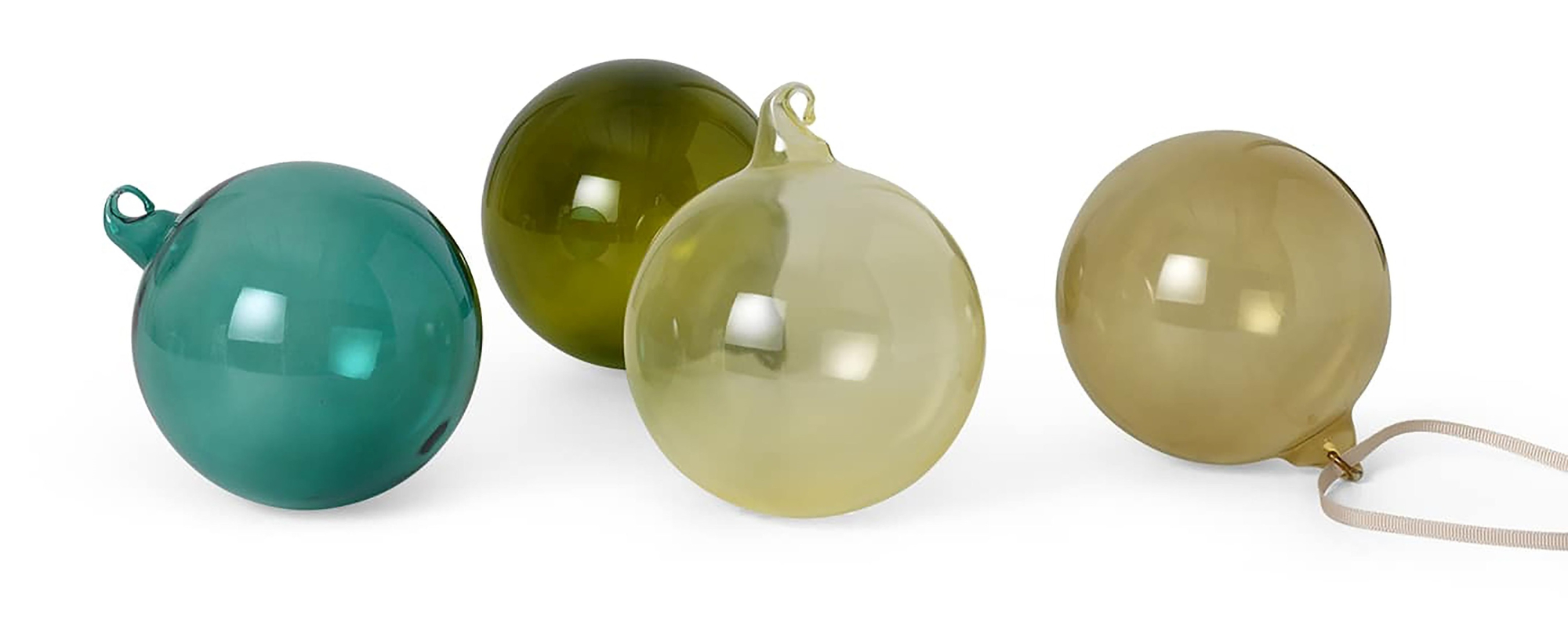 Glass spheres in a set of 4, multicolored 0