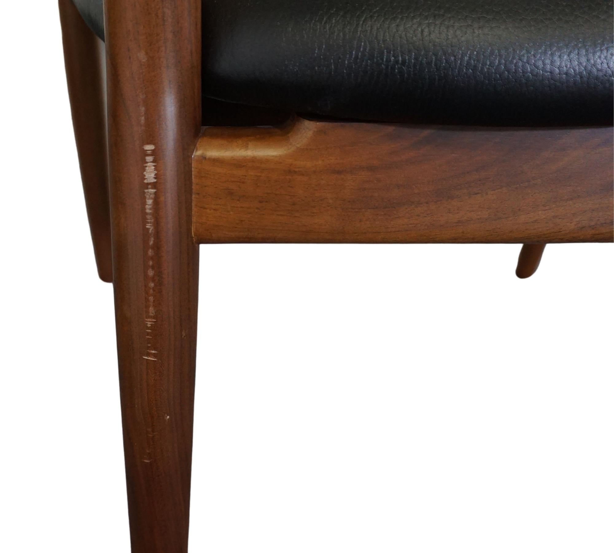 Sedia Slow Pelle Legno di noce Nero 7