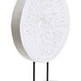Fidel Distressed White Carved Wood Große Runde Skulptur
 1
