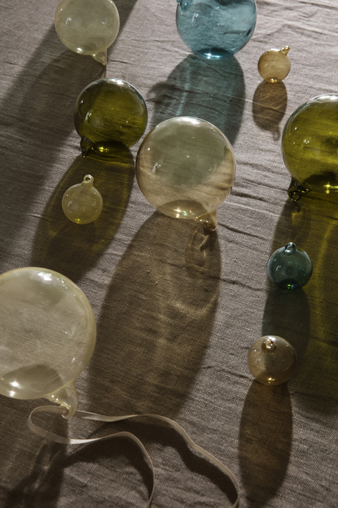 Glass spheres in a set of 4, multicolored 3