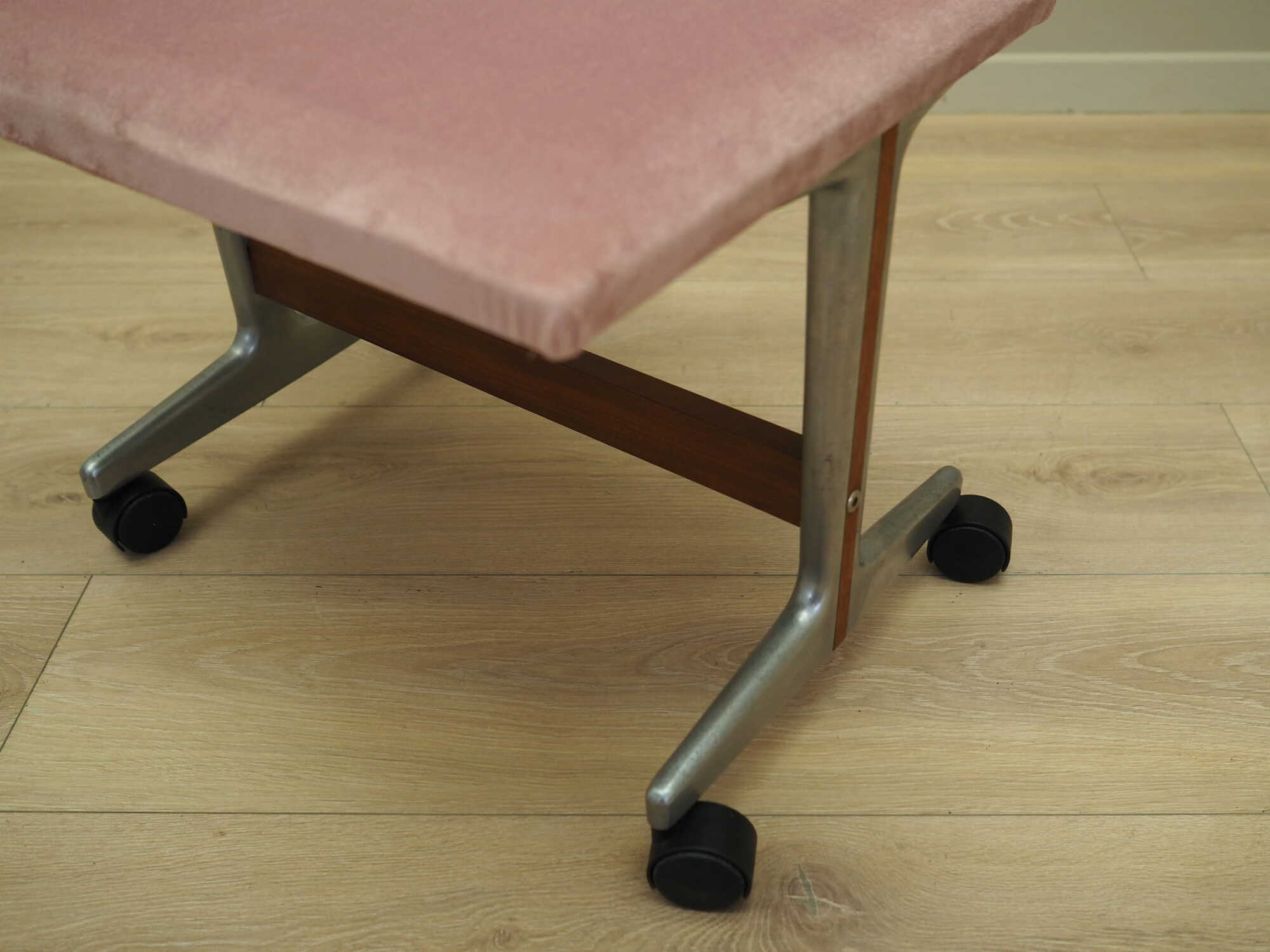 Vintage footstool Textile Wood Pink 1960s 5