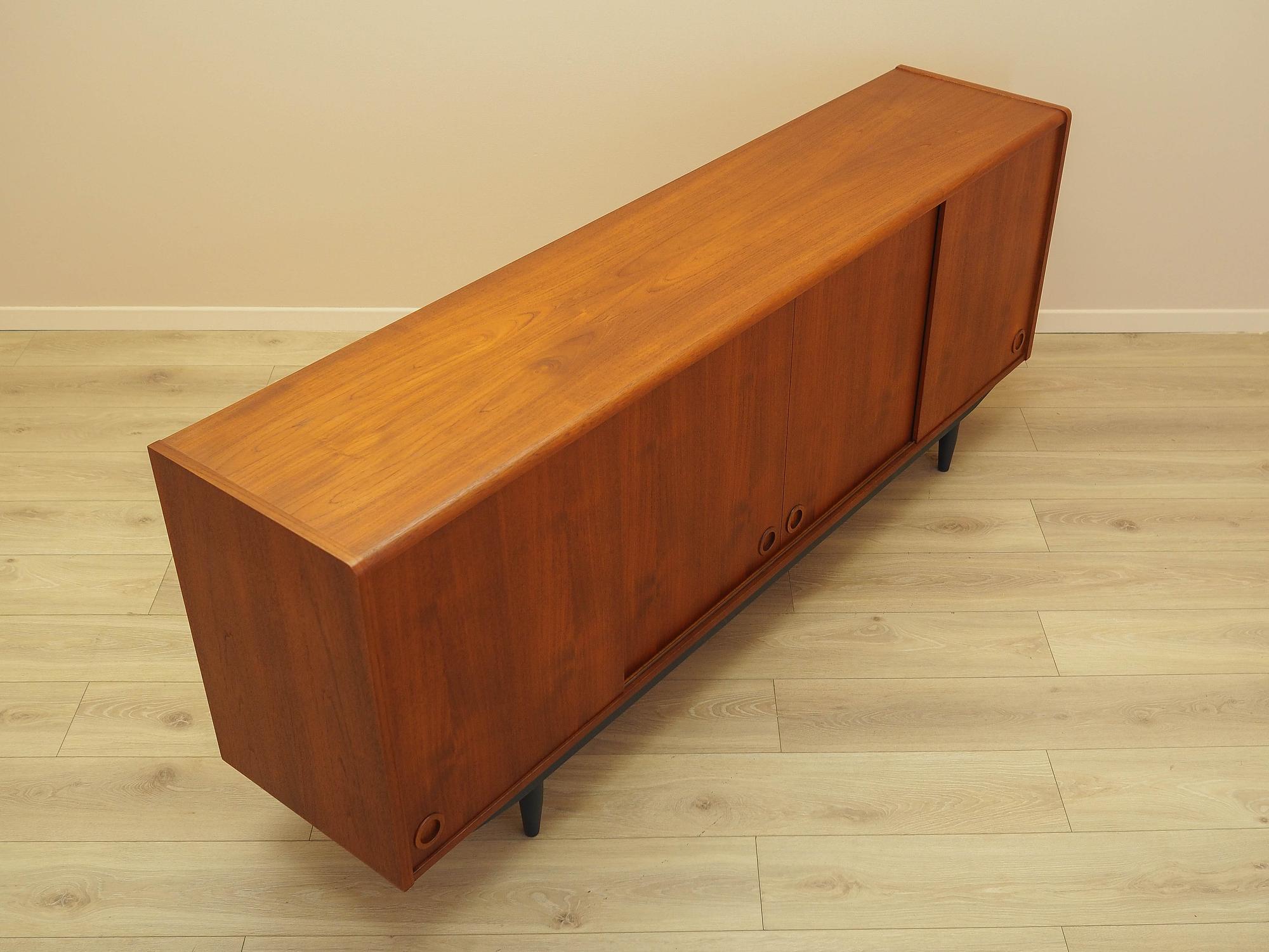 Teak sideboard 1970s 7