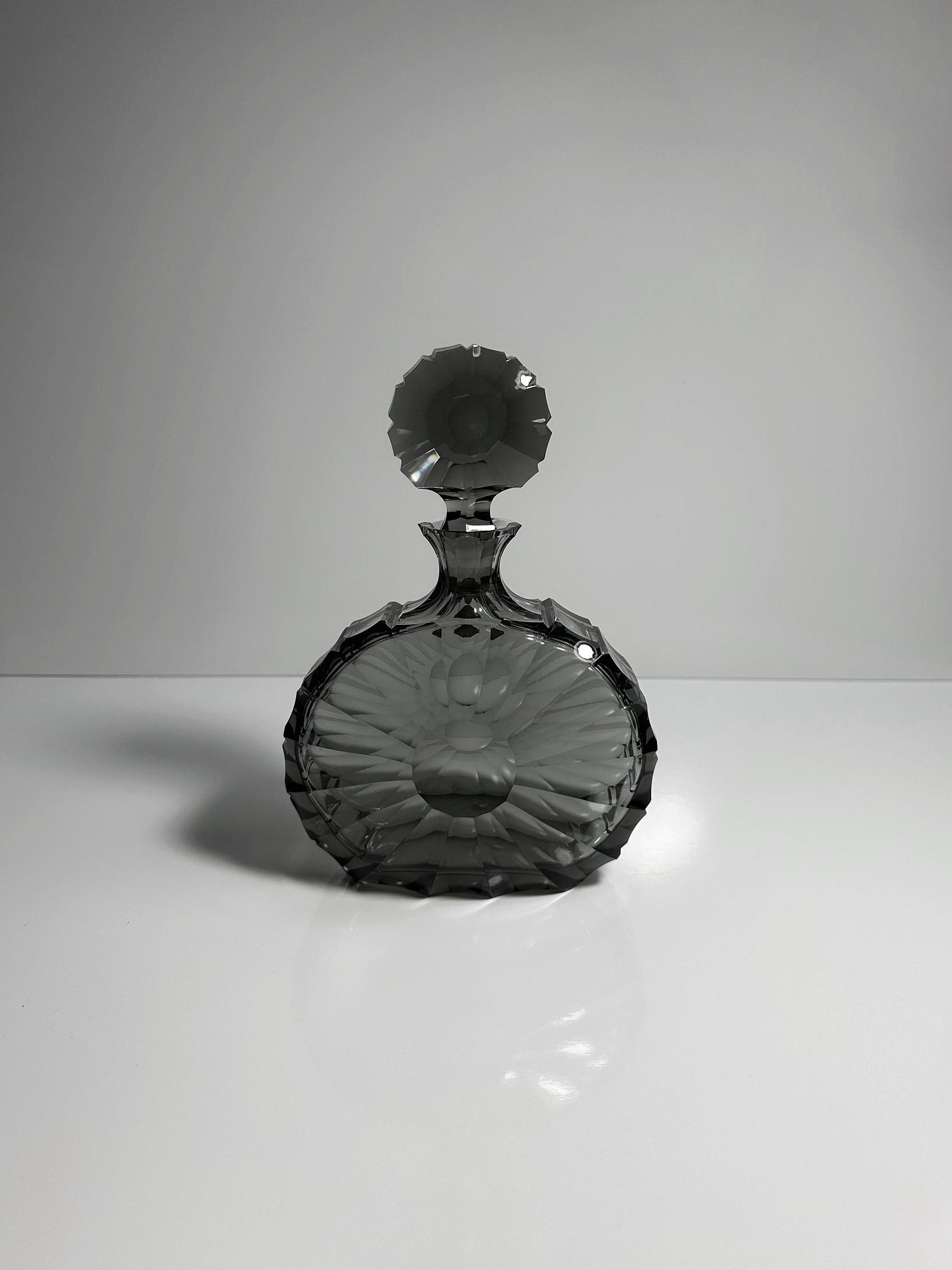 Midcentury Kristall-Dekanter / Karaffe Rauchglas Grau 0