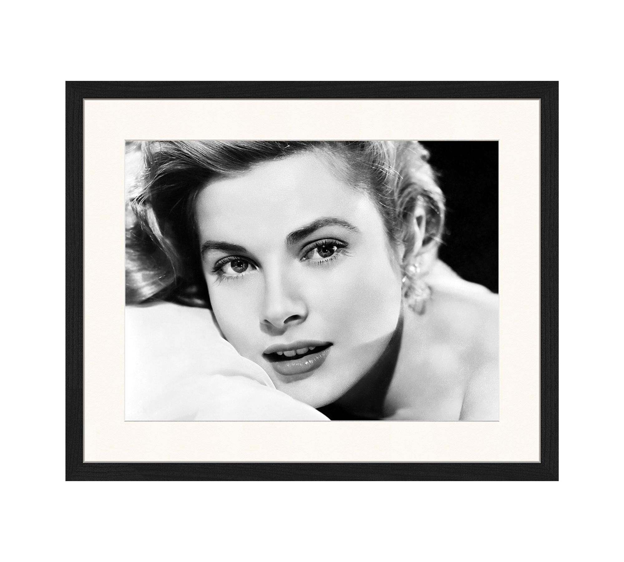 Portrait art print with frame, black and white 0