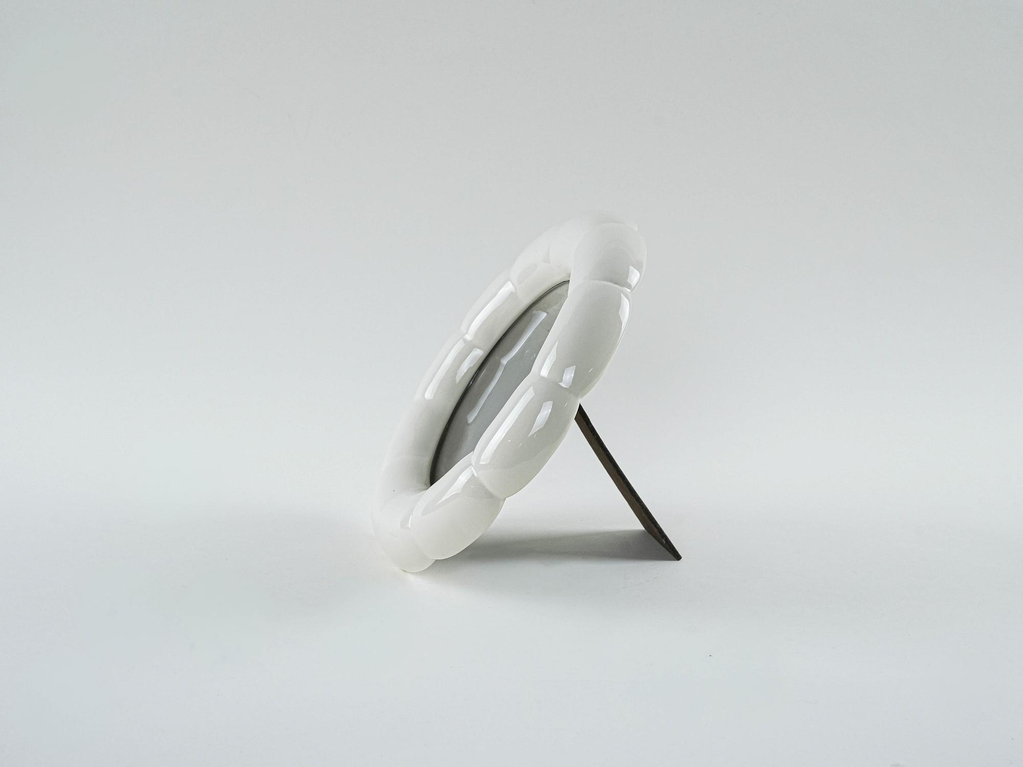 Porcelain frame Cream 1970s 3