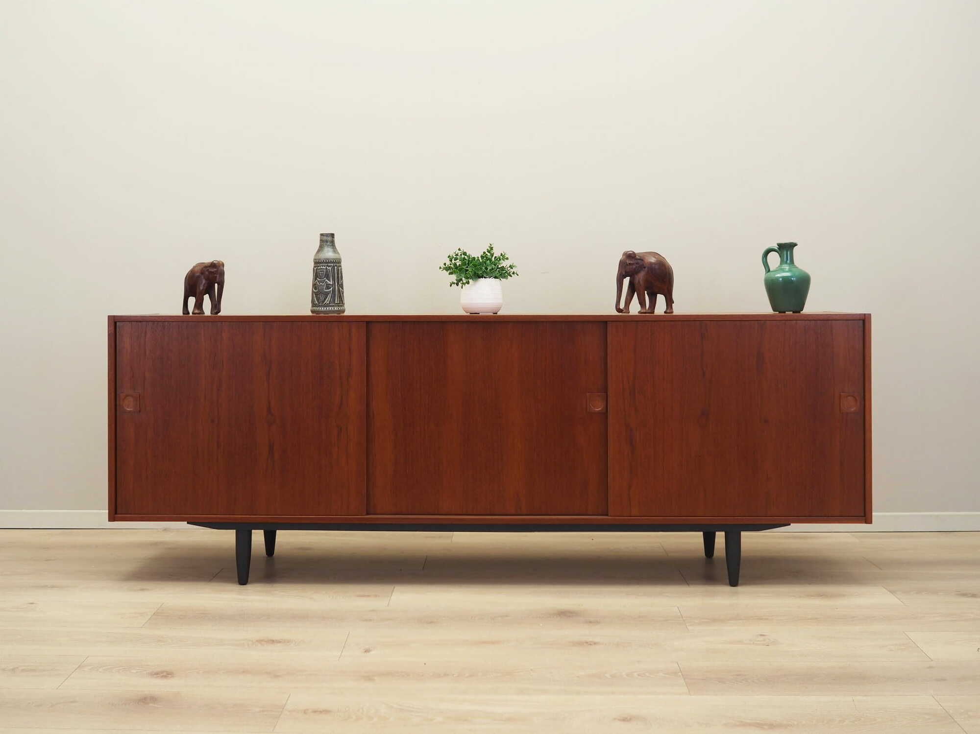 Vintage Sideboard Teakholz Braun 1970er Jahre 1