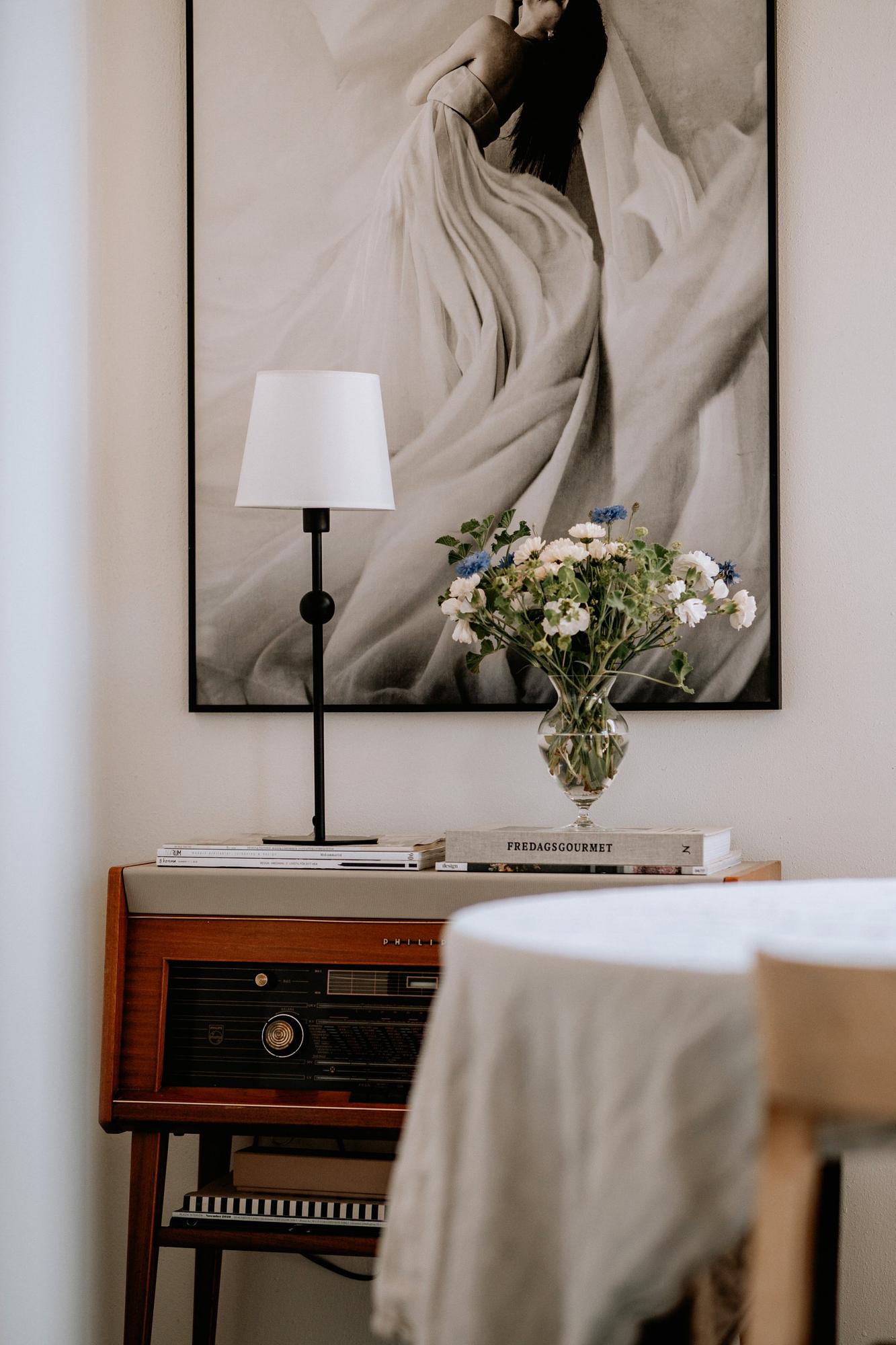 Astrid Table Lamp Black 1