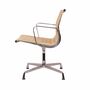 Vitra EA108 Aluminum Chair Hellgelb 2