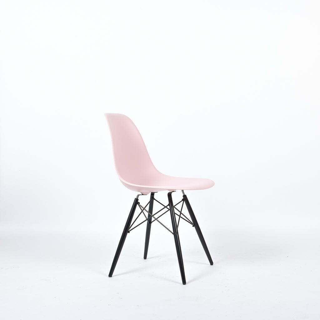 Eames Plastic Side Chair DSW Zartrose 0