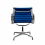 Eames EA 108 Aluminium Chair in Blau 1