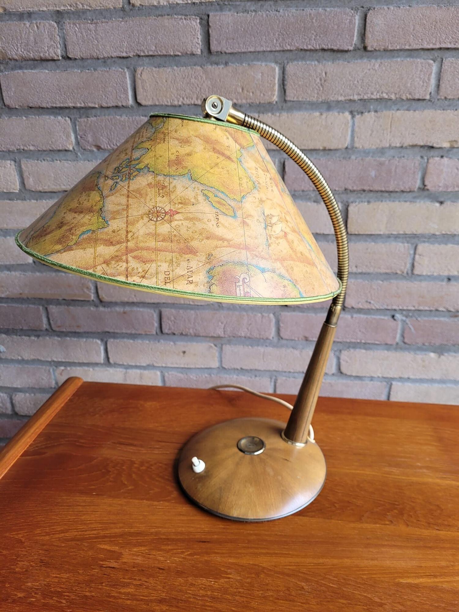 Modell 31 Tischlampe Braun 4