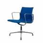 Eames EA 108 Aluminium Chair in Blau 2