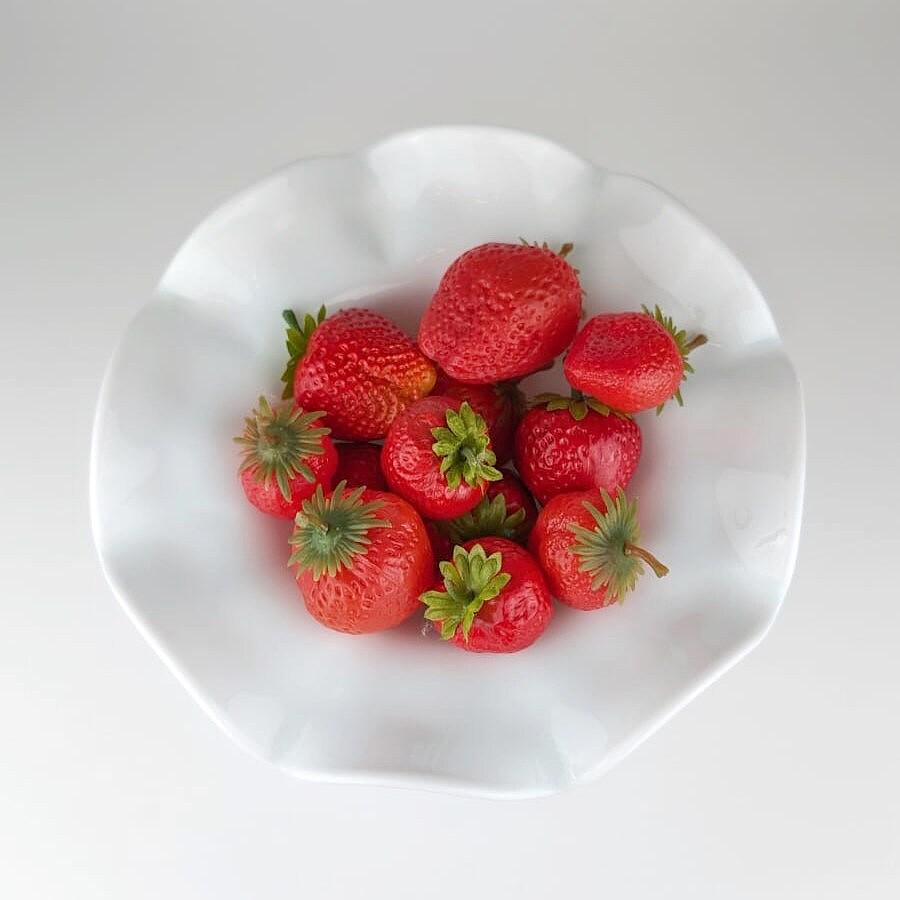 Vintage foot bath with wavy edge Opal glass White 3