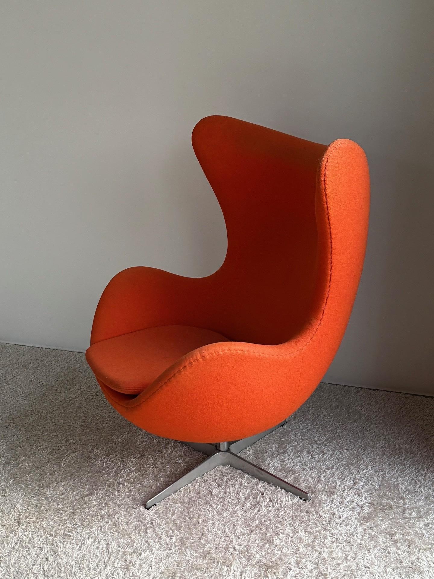 Vintage Egg Chair by Arne Jacobsen 2