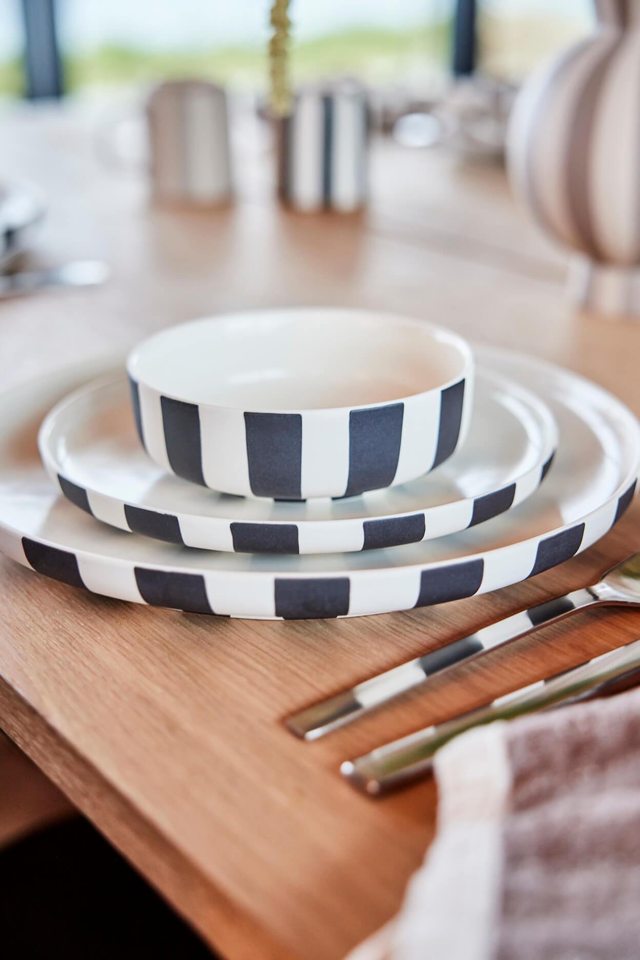 Toppu Piatto da cena Nero 1