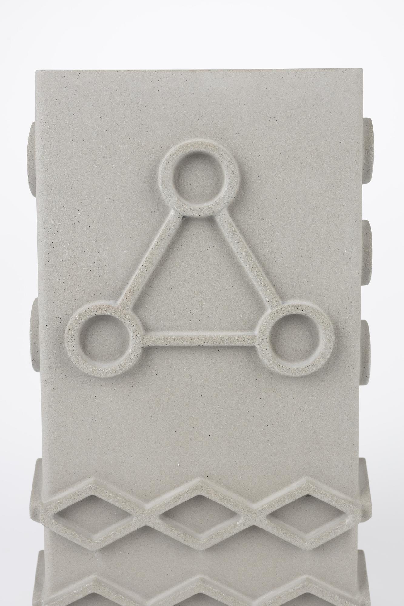 Graphic Vase Beton Grau 2
