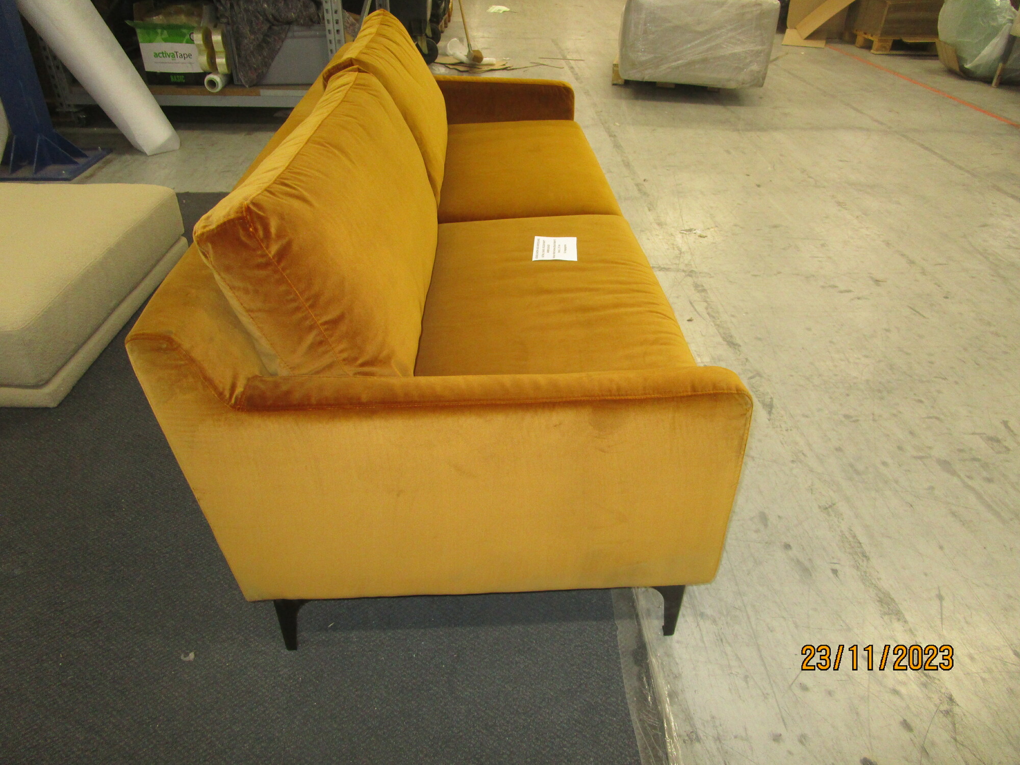 Astha Sofa 3-Sitzer Velour Matt Amber  8