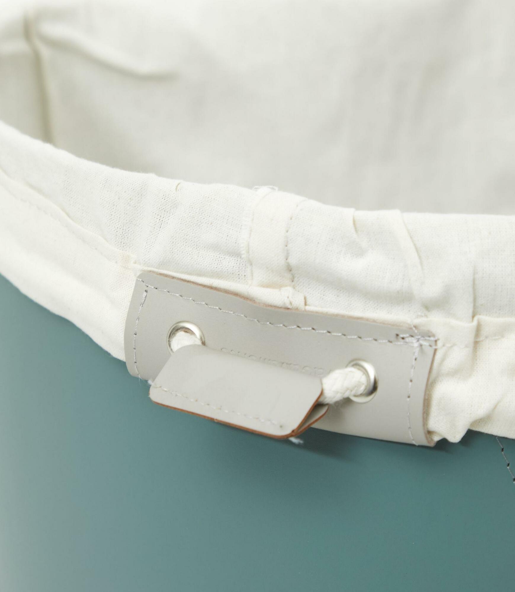 Premium Wäschekorb aus 100% Recyceltem Leder Eukalyptus 3