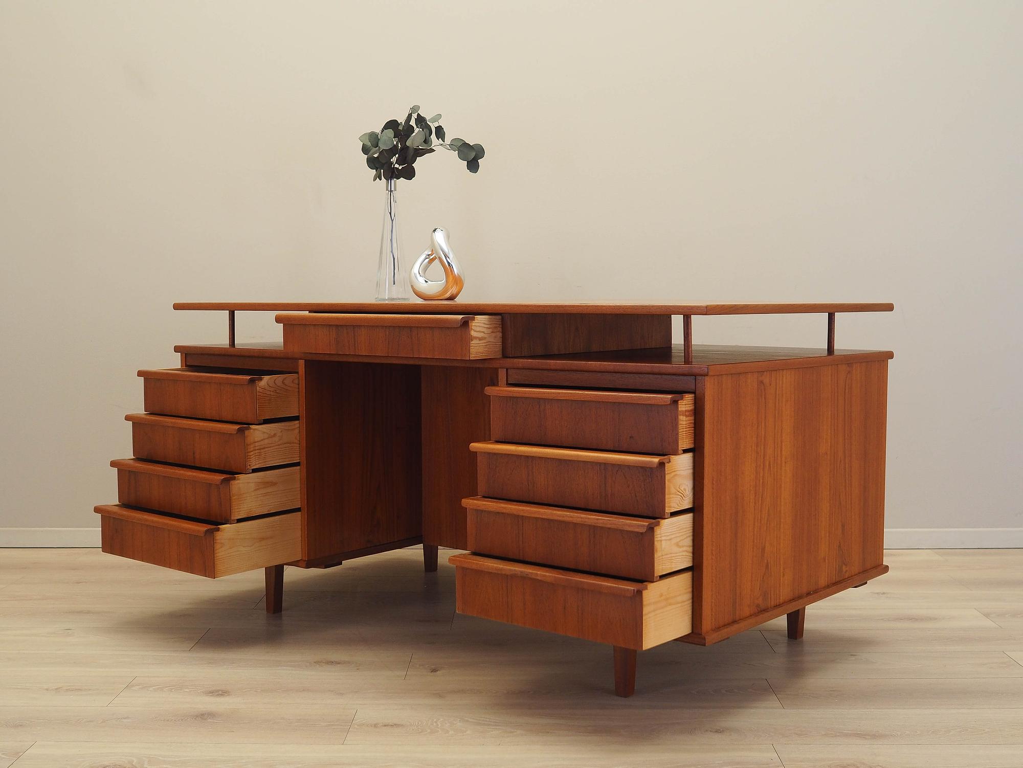 Teaktisch Braun 1970er Jahre 3