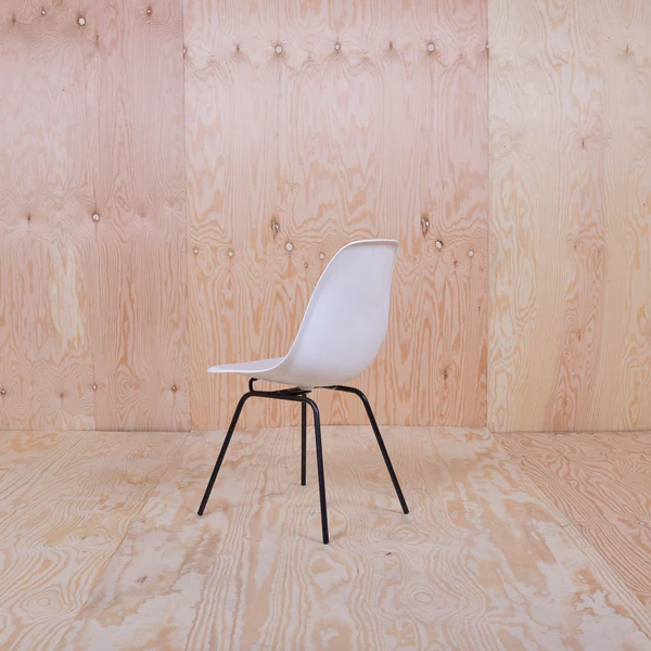 Eames DSX Plastic Side Chair Schwarzes Untergestell Weiß 3