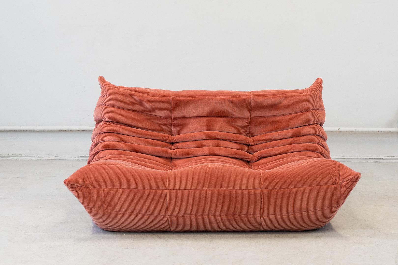 Togo Set lounge 5 pezzi velluto a coste corallo 2