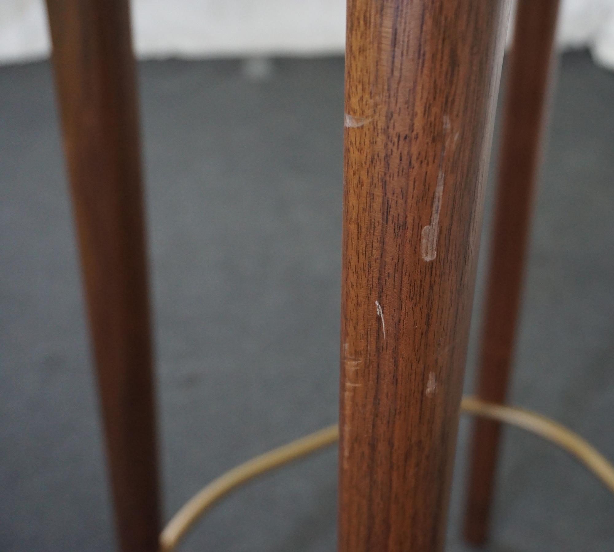 UTILITY Bistrotisch Holz Braun Ø63cm 4