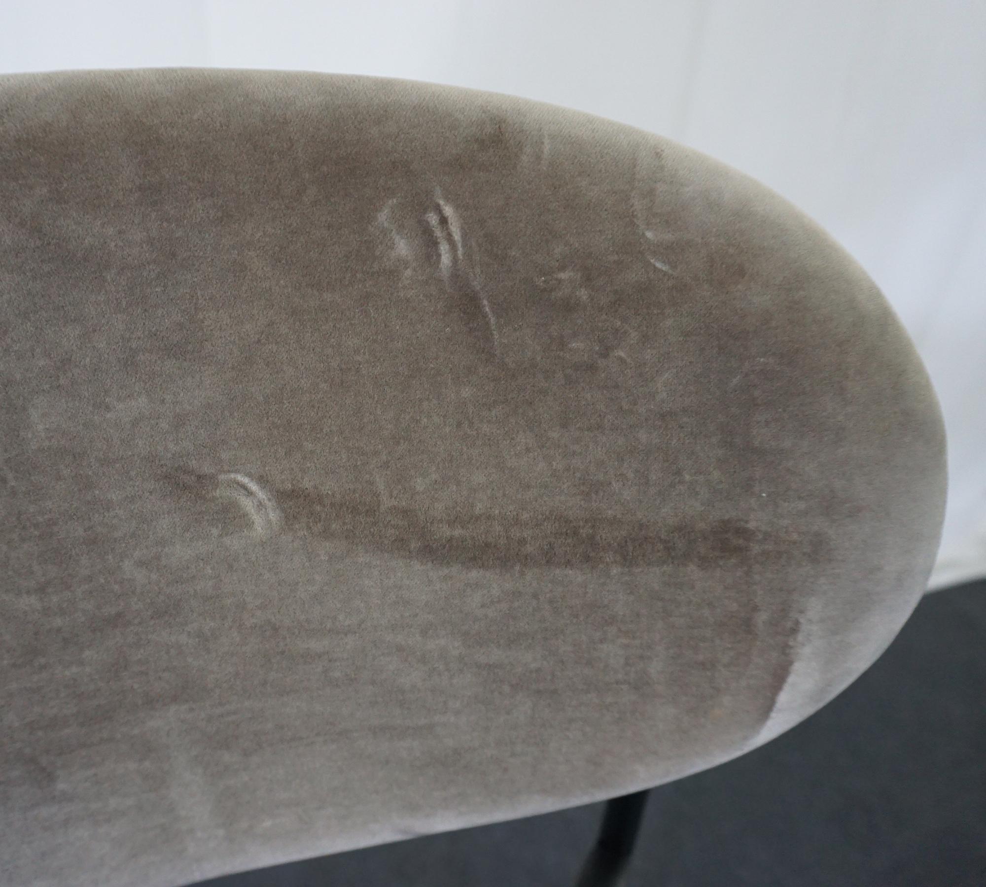 Series 430 Hocker Samt Taupe 6