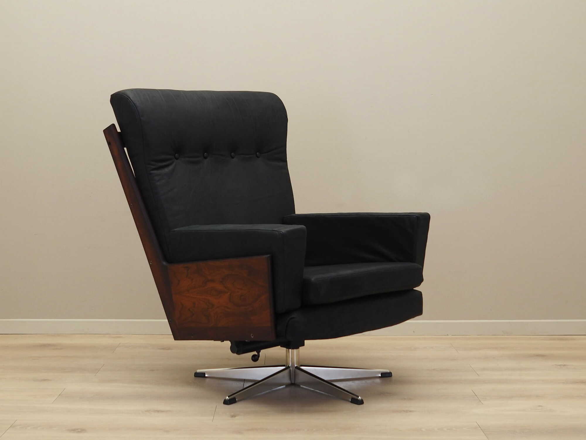 Vintage office chair leather wood black 1970s 7