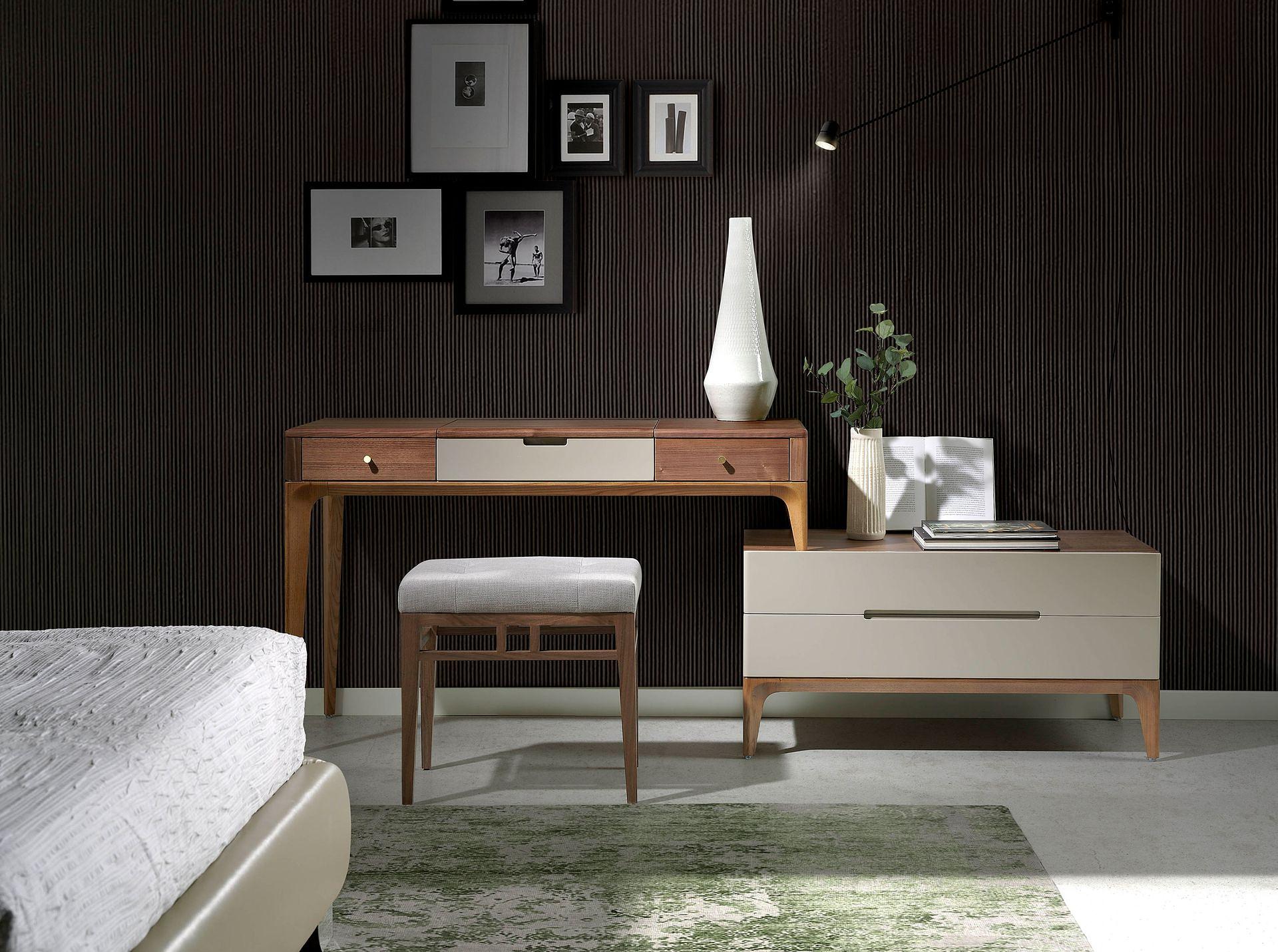 Sgabello tessuto grigio 3