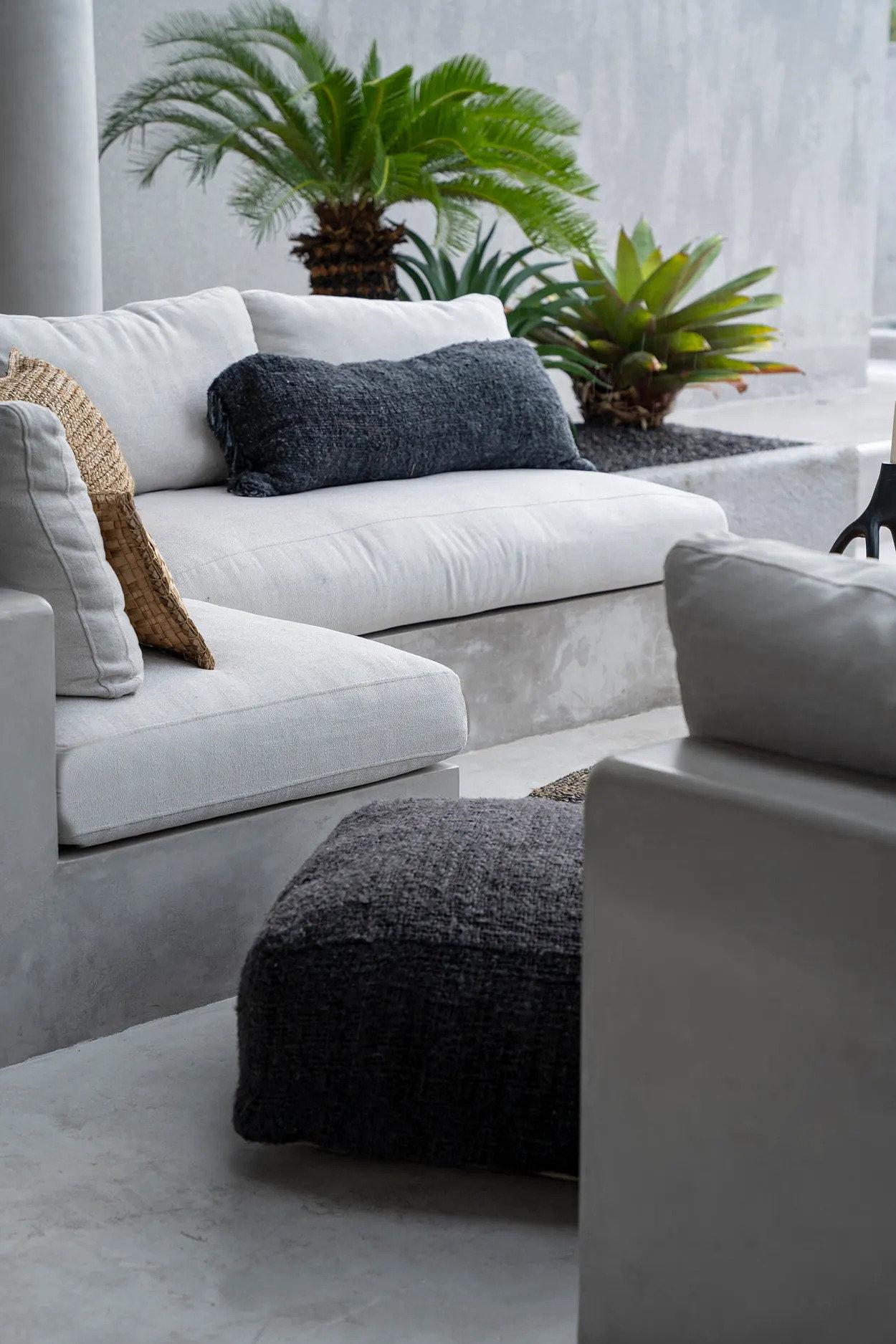 Oh My Gee Kissenhülle Schwarz 35x100cm 2