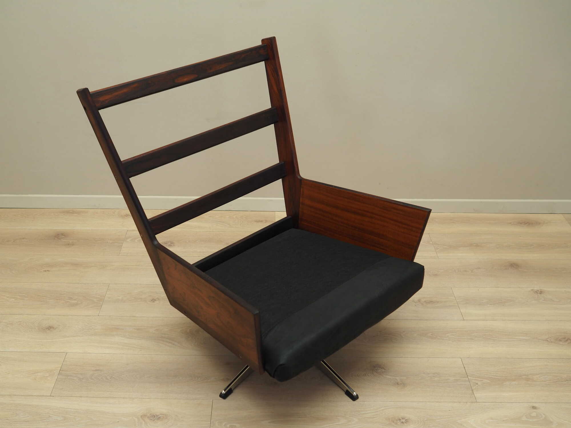 Poltrona da ufficio vintage pelle legno nero anni '70 9